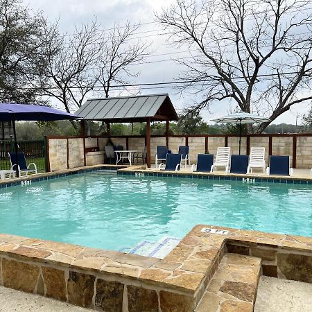 Gruene Cottages 新布朗费尔斯 外观 照片
