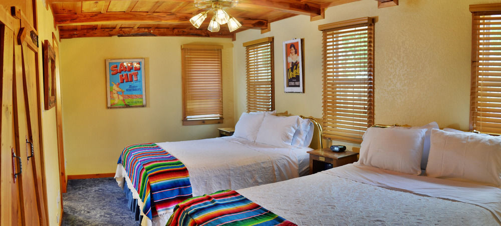 Gruene Cottages 新布朗费尔斯 外观 照片